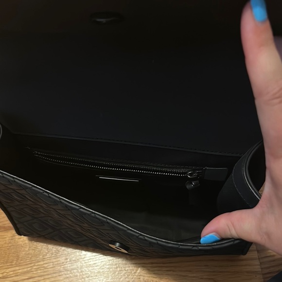 Tory Burch Fleming Matte Shoulder Bag - Picture 4 of 4